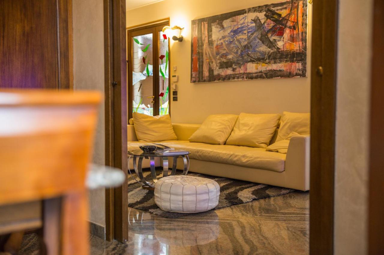 Villa Ivana Desenzano del Garda Exterior foto